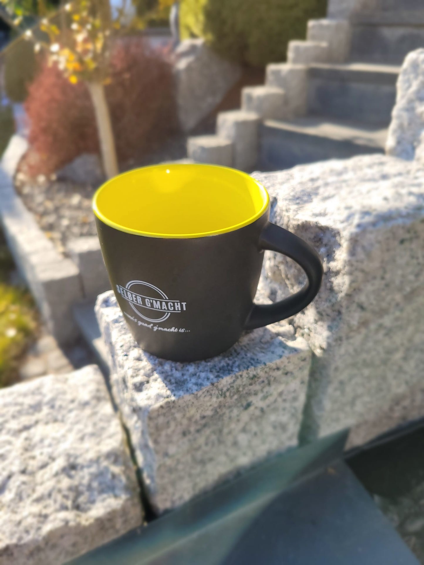 Tassen mit Logo SELBER G`MACHT wenn´s guad g´macht is... Innen Limone 🍈