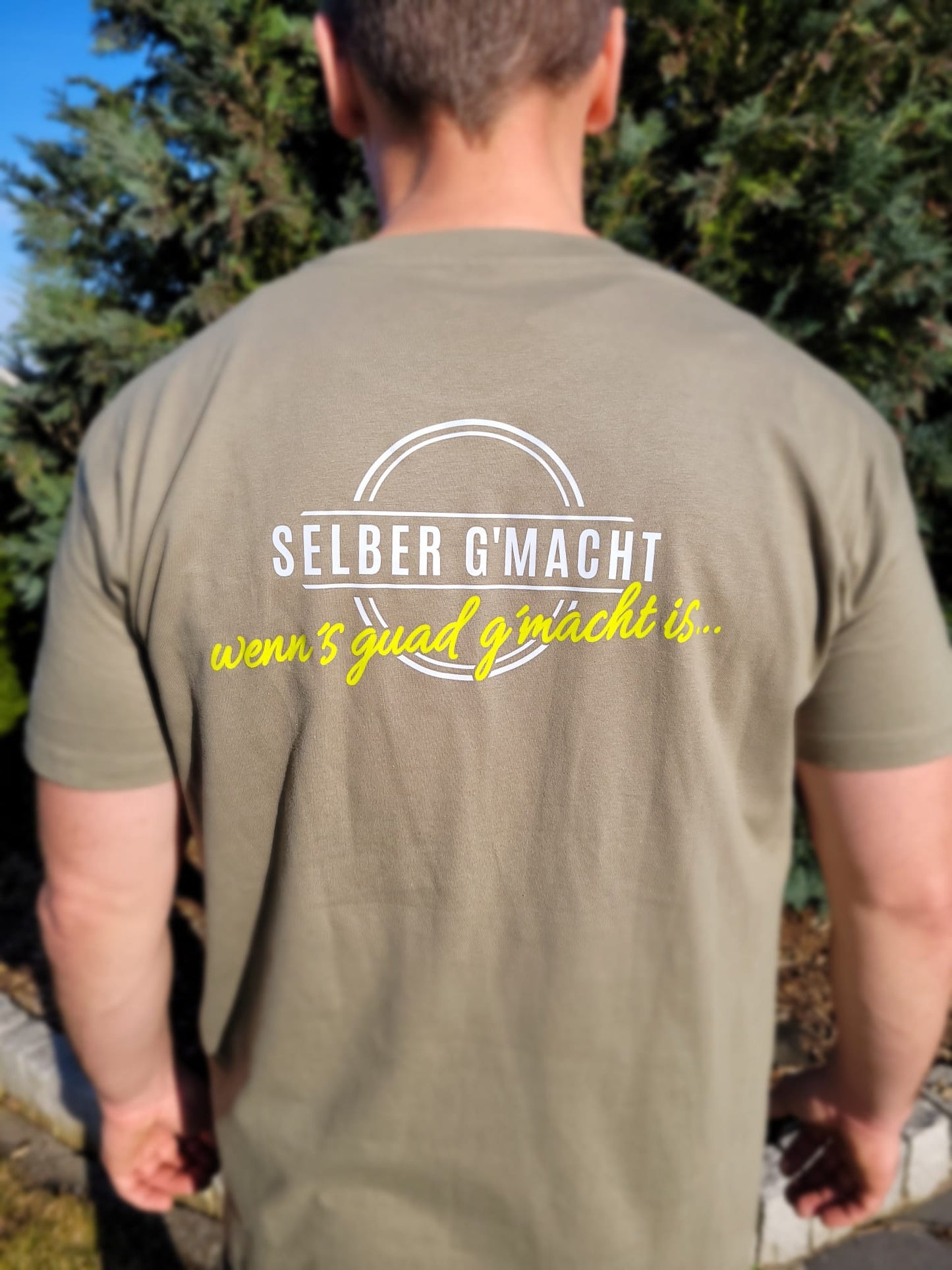 NEUES T-Shirt Farbe: Oliv,  mit Logo SELBER G`MACHT  wenn´s guad g´macht is...   Vorbestellung !!!